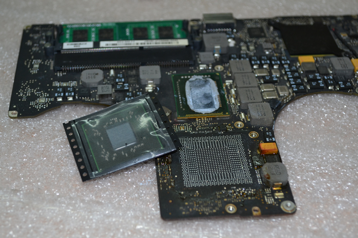 Снятие старой видеокарты HD 6750